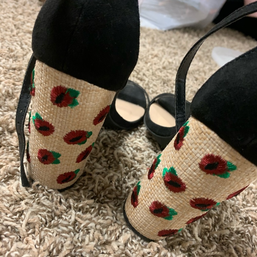 Floral heel sandal